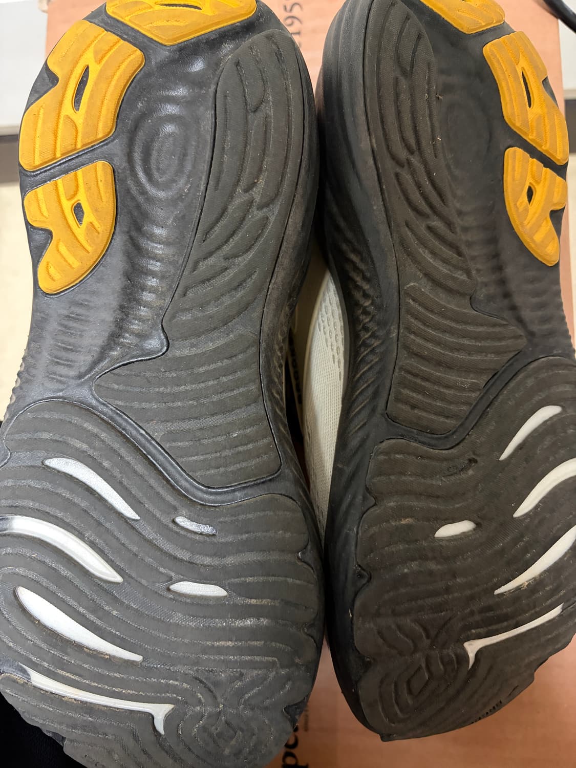 브룩스 글리세린gts22 샌드베이지(265) 상품이미지3