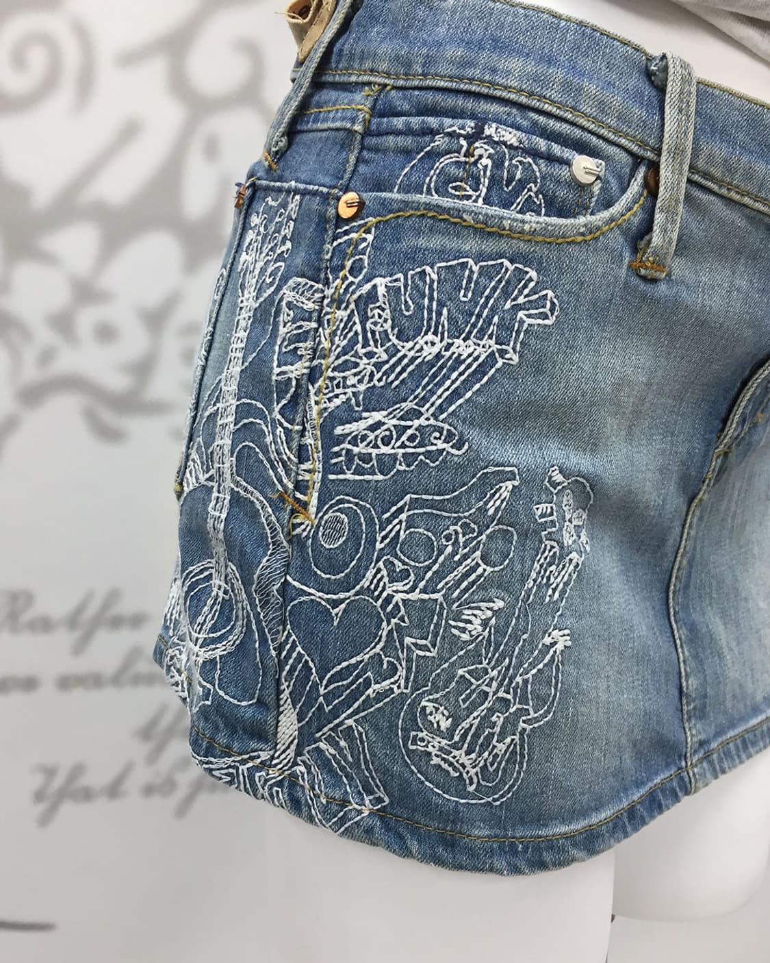 Skull Embroidery Low-Rise Denim Skirt 상품이미지2