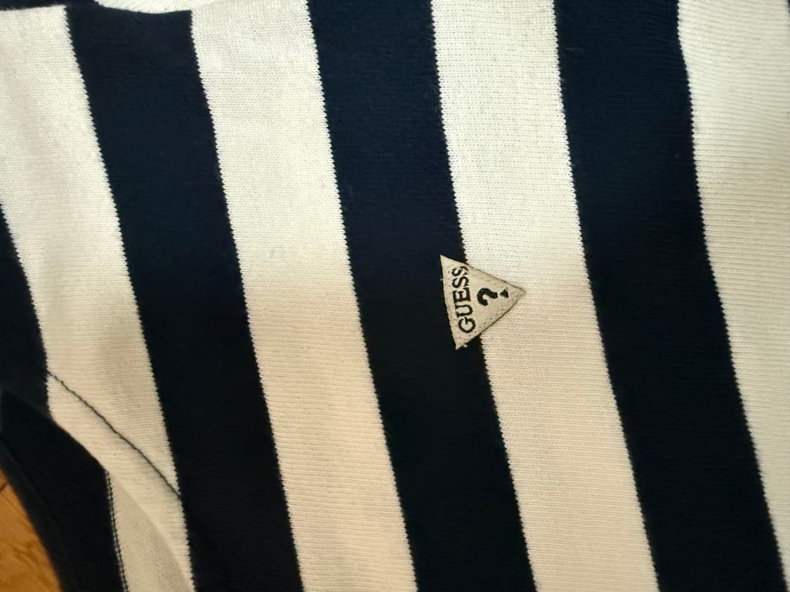 게스티셔츠guess티셔츠스트라이프티셔츠단가라티긴팔티스트라이프긴팔티셔츠 상품이미지3