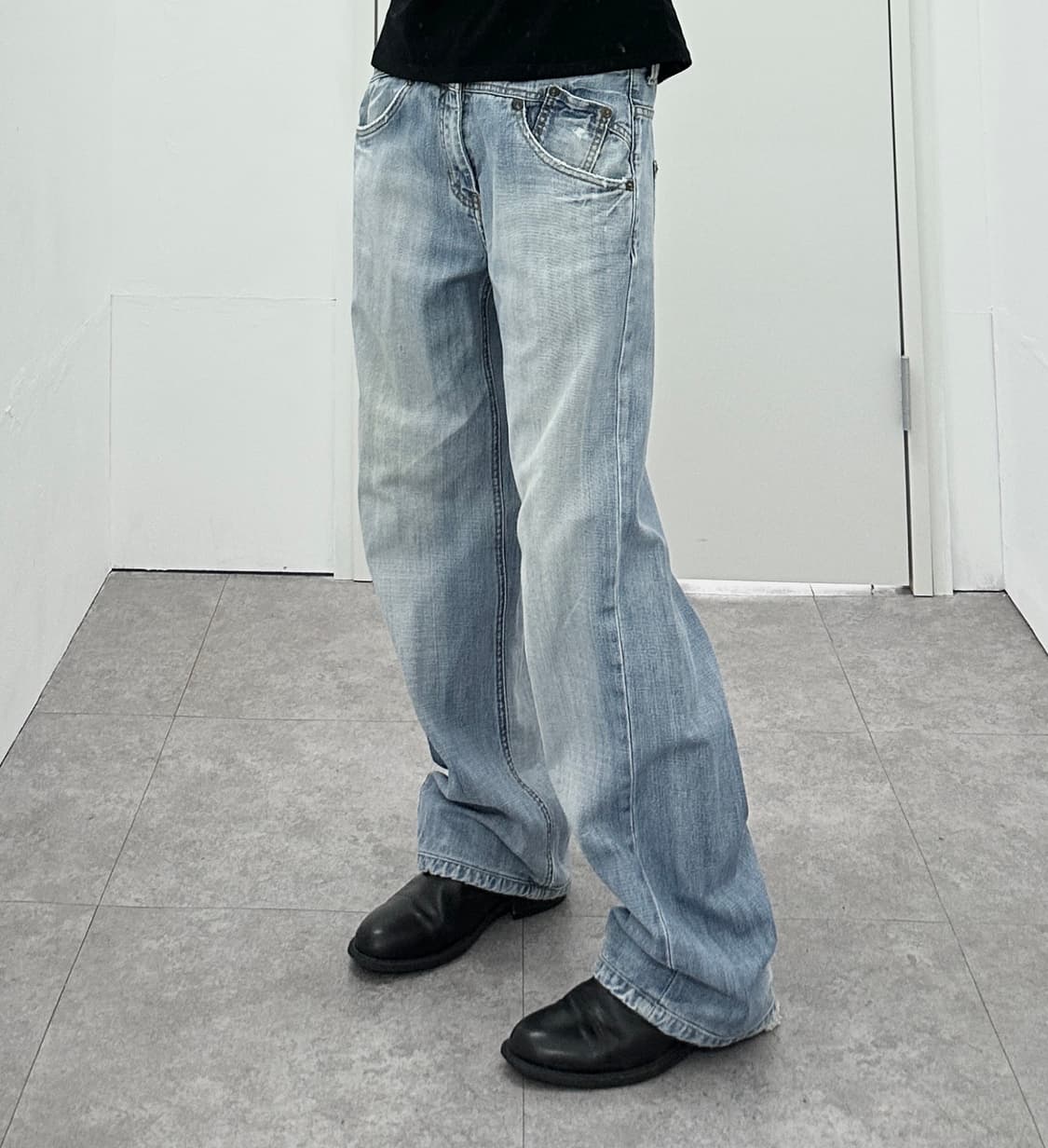 Vintage sagging back patch denim pants  상품이미지3