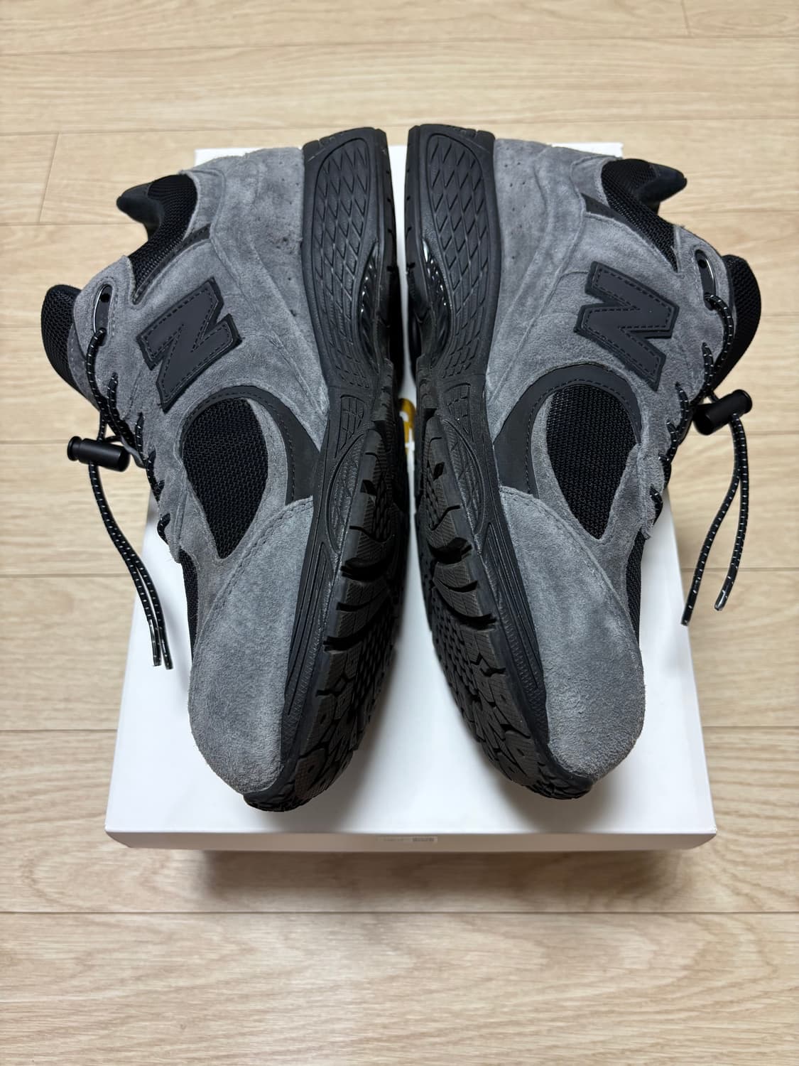 뉴발란스 x JJJJound 2002R 고어텍스 챠콜 290 상품이미지4