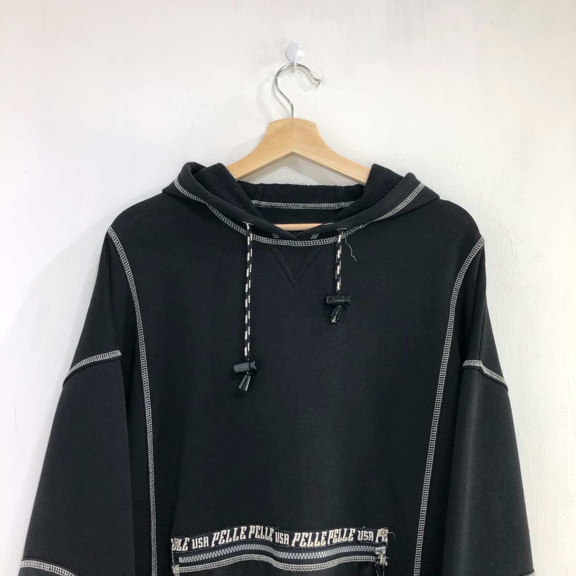 펠레펠레 블랙 스티치 빅포켓 후드티 상품이미지4