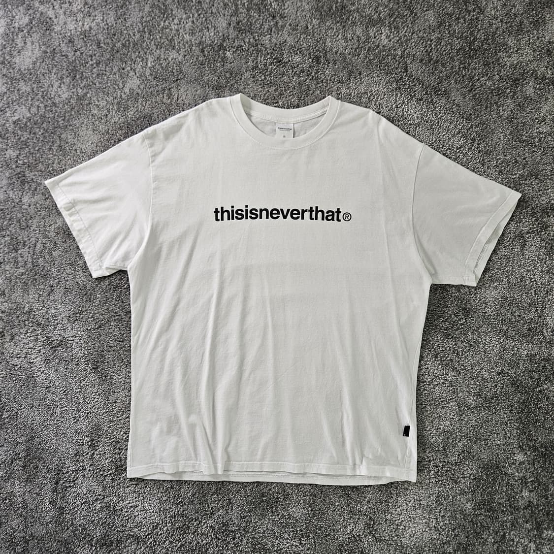 [무료배송] thisisneverthat 로고 반팔 티셔츠 상품이미지1