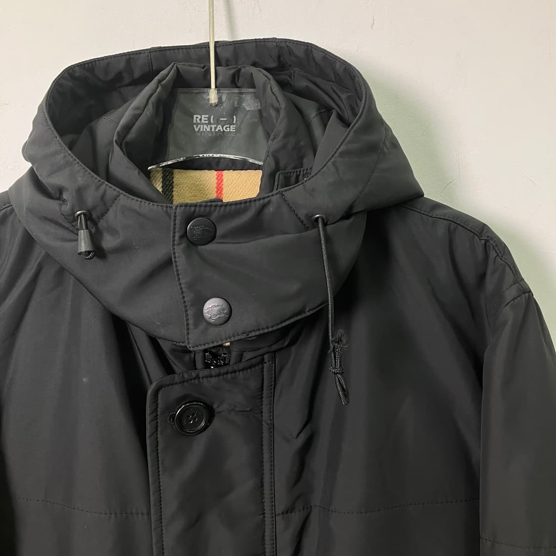 버버리 블랙 후드 패딩 점퍼  상품이미지4