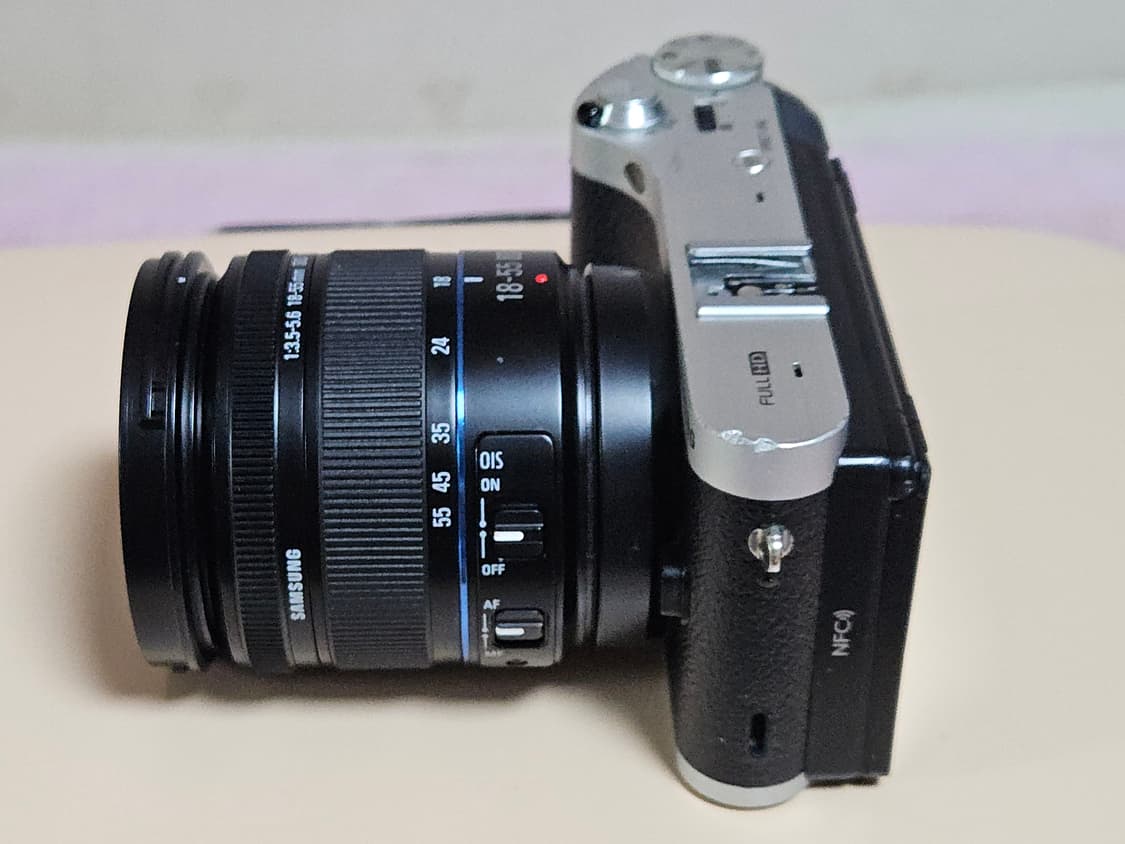 삼성 NX300M 미러리스 카메라(사용감 있음) 상품이미지3