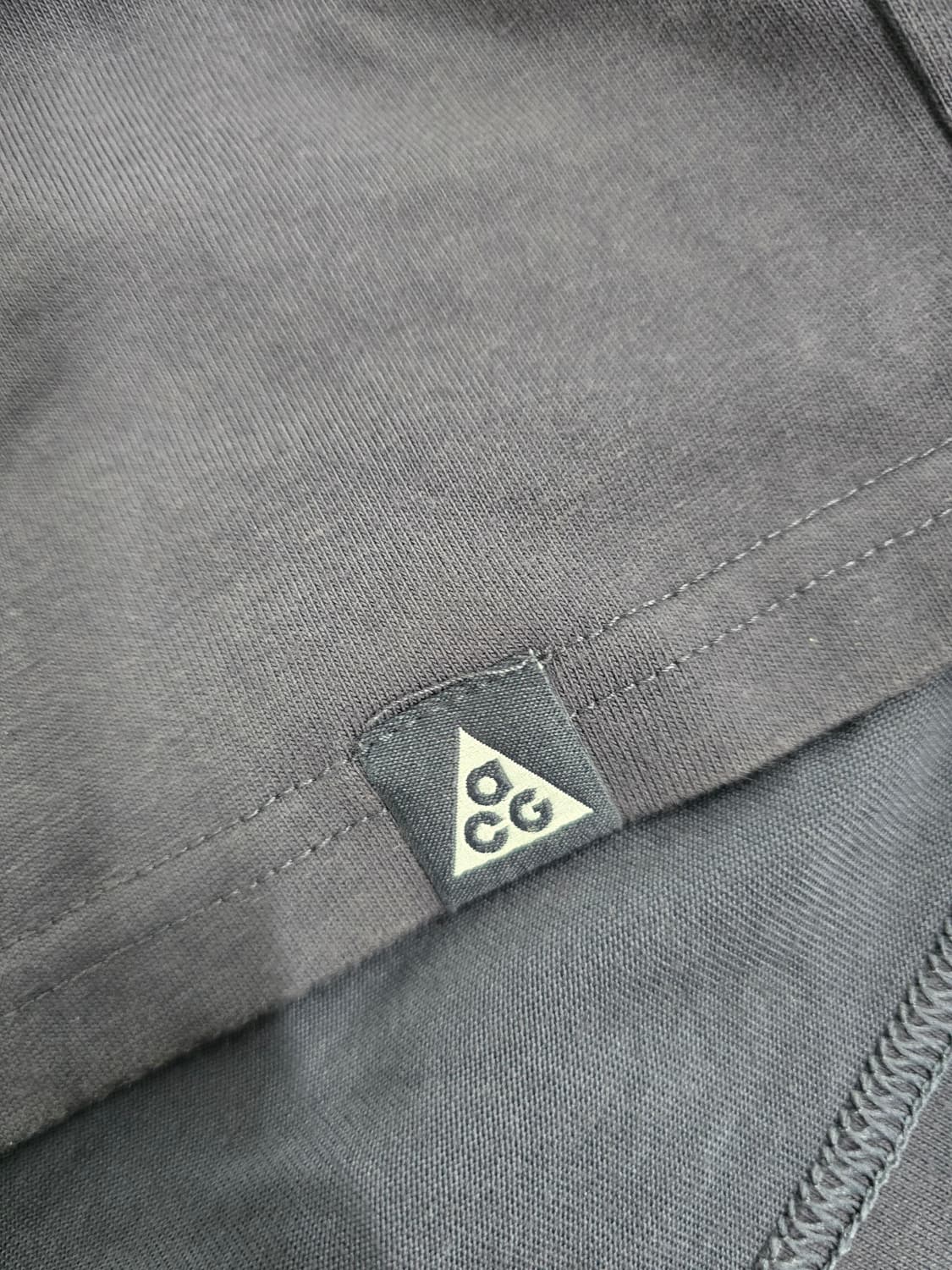 나이키 ACG 반팔 상품이미지4