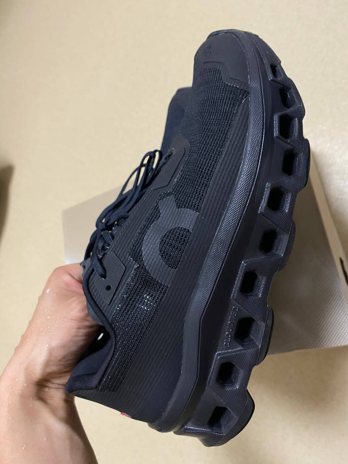 온 클라우드몬스터 보이드 블랙 265mm 상품이미지3