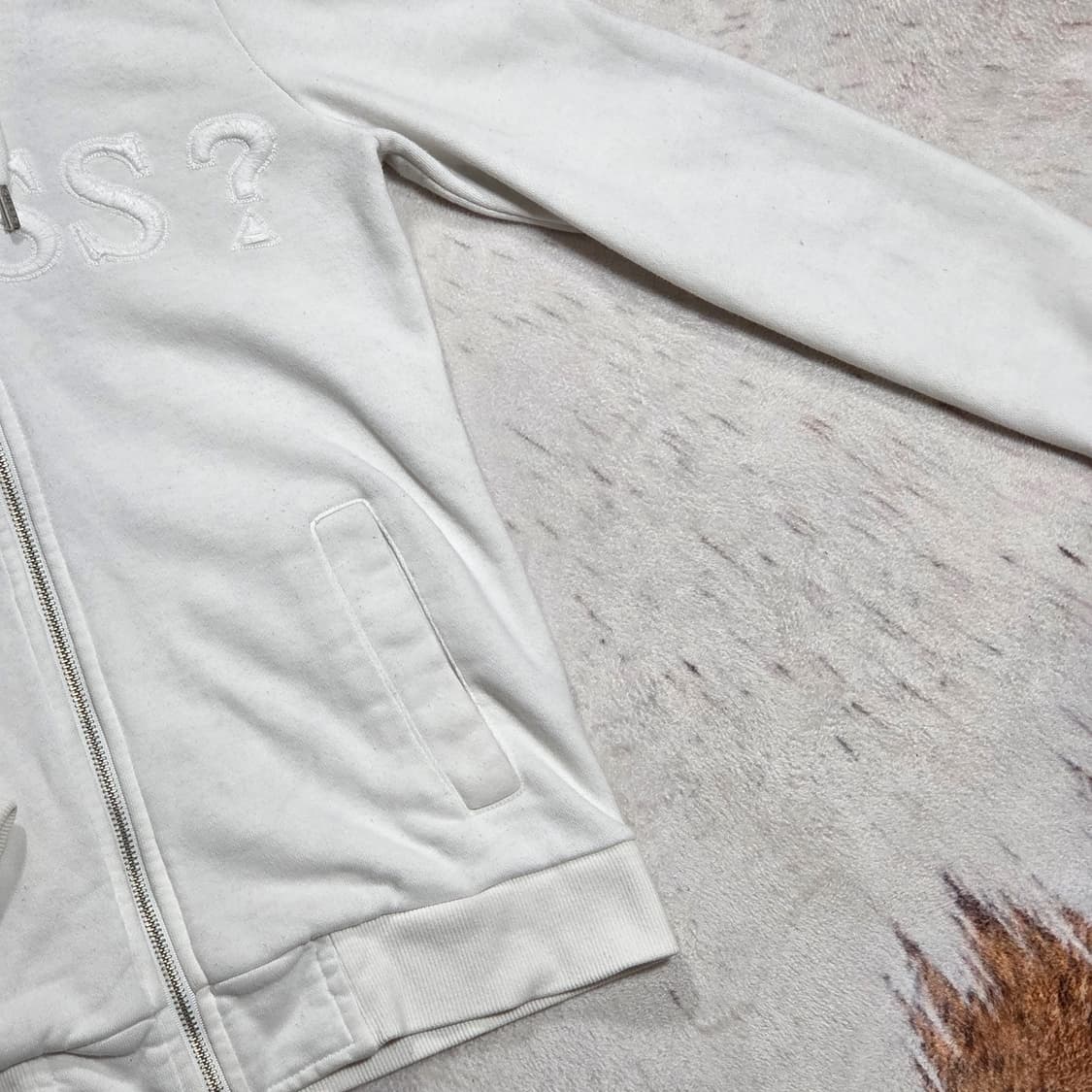 게스 화이트 패치로고 후드집업 상품이미지3