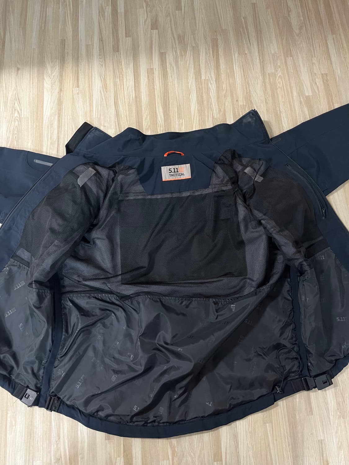 5.11 택티컬 사브레 소프트쉘 자켓 2.0 네이비 L 상품이미지4