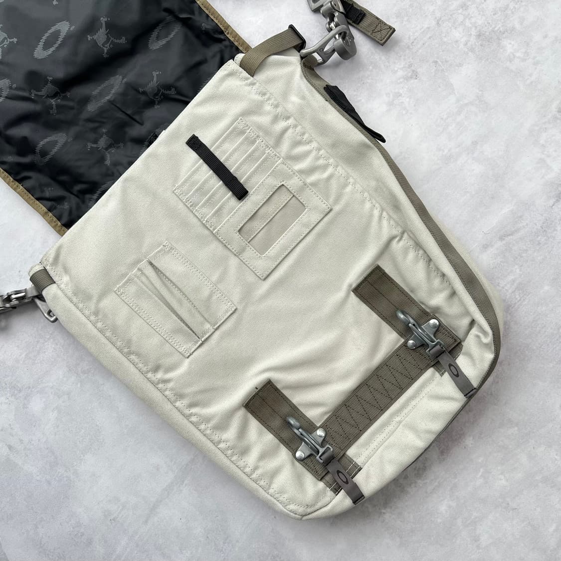 Oakley 오클리 숄더백 상품이미지6