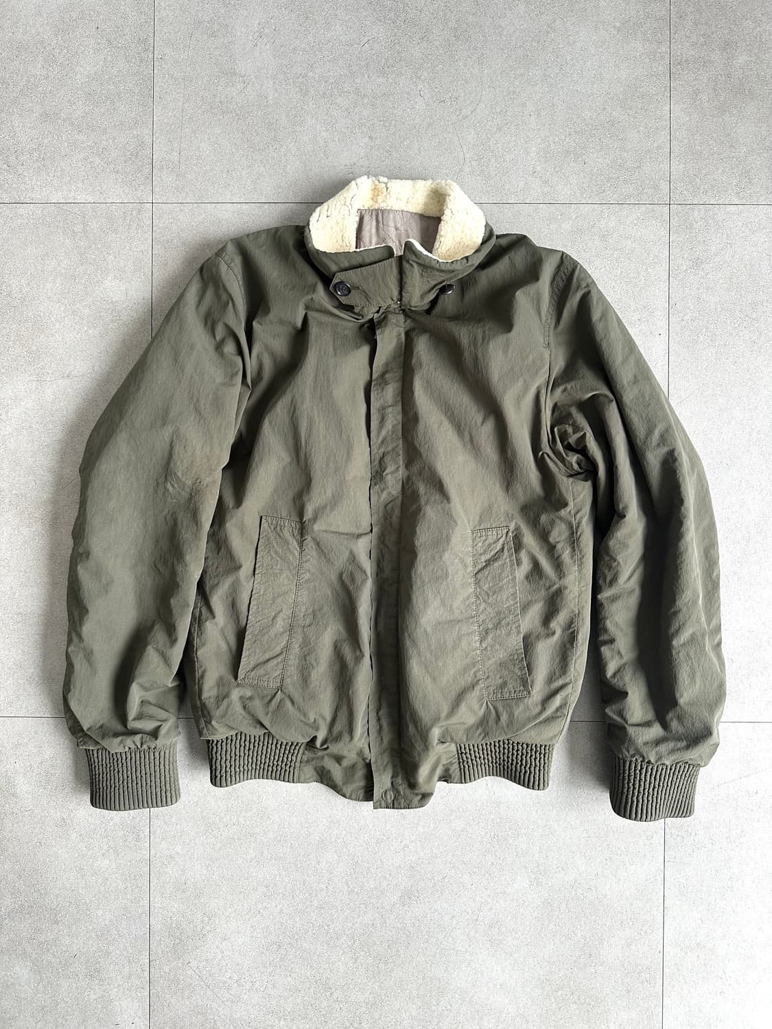 디올 옴므 12AW 런웨이 리버서블 카키 봄버 상품이미지6