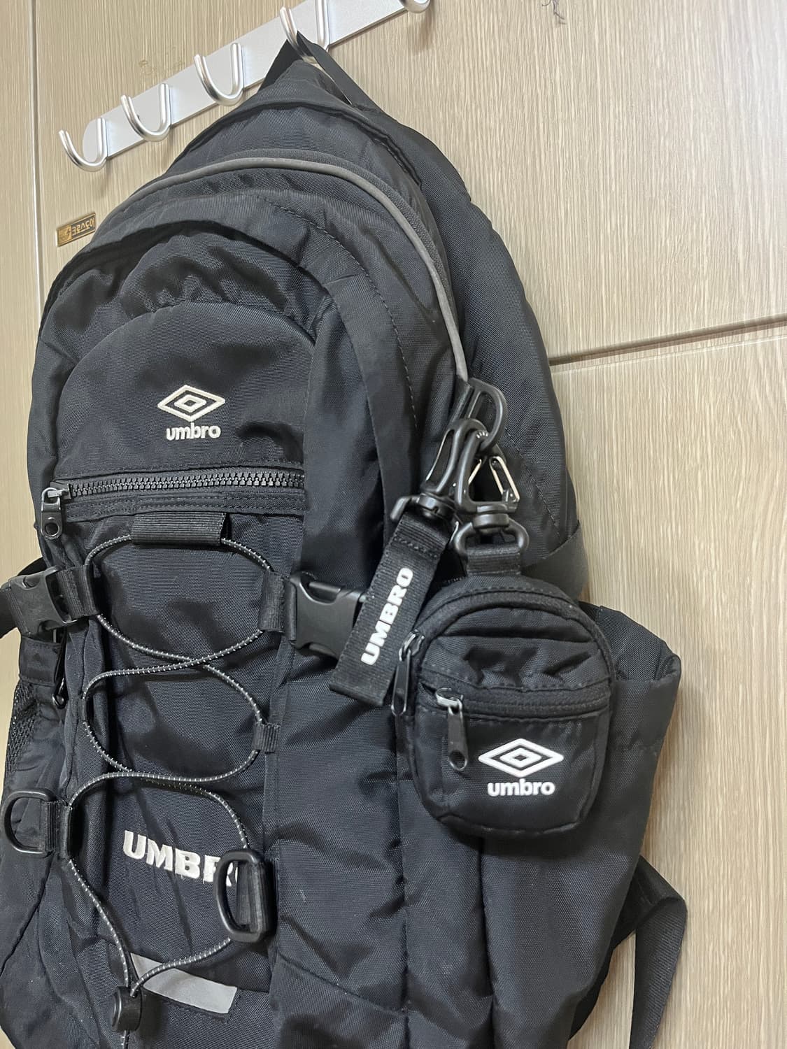 엄브로 댄커 백팩 블랙 29L 상품이미지2