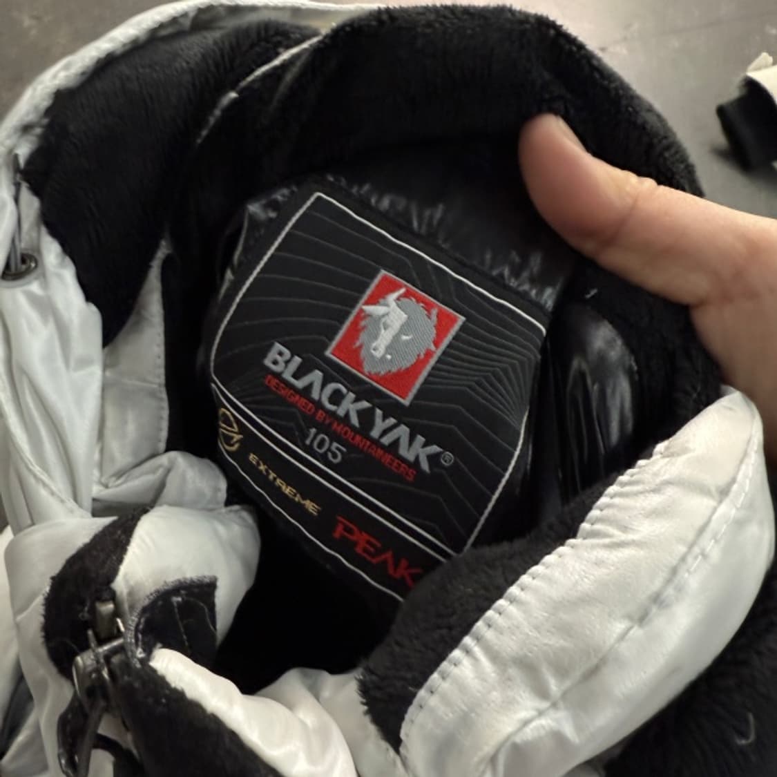 105 블랙야크 패딩조끼  상품이미지4