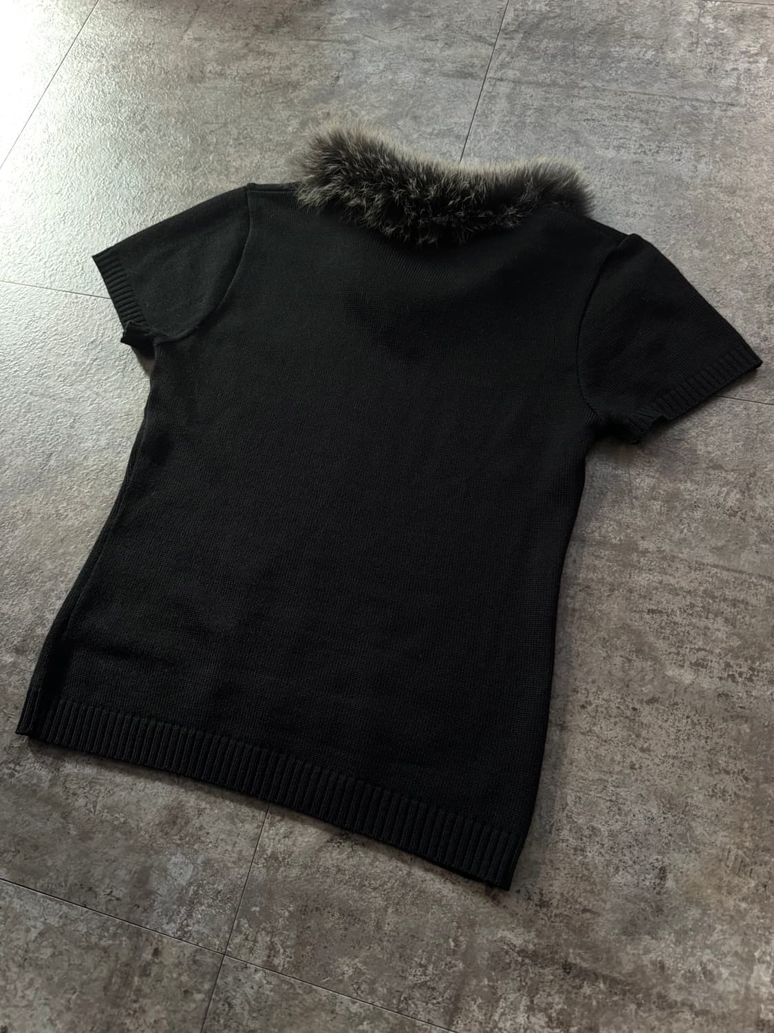 퍼 트리밍 넥 울 혼방 하프 슬리브 니트 상품이미지5