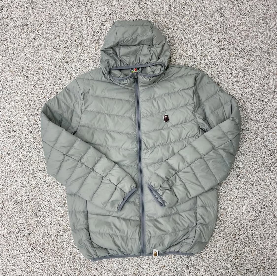 베이프 후드 경량패딩 애쉬카키 상품이미지3