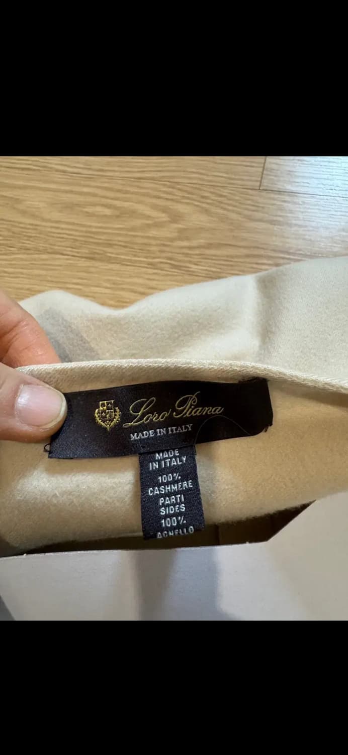 LoLo piana 로로피아나 캐시미어 케이프 상품이미지2