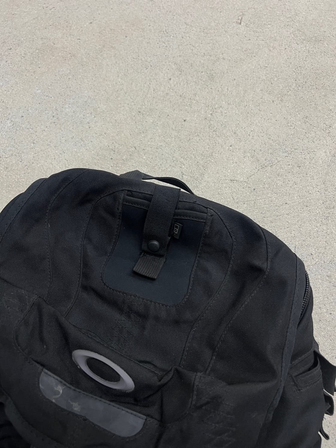 오클리 00s 택티컬 패널 백팩 상품이미지5