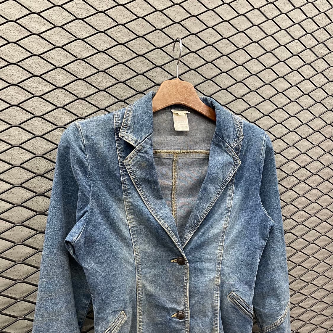 JPN VINTAGE 워싱 데님 자켓 나팔소매 더블버튼 디테일 중청 상품이미지3