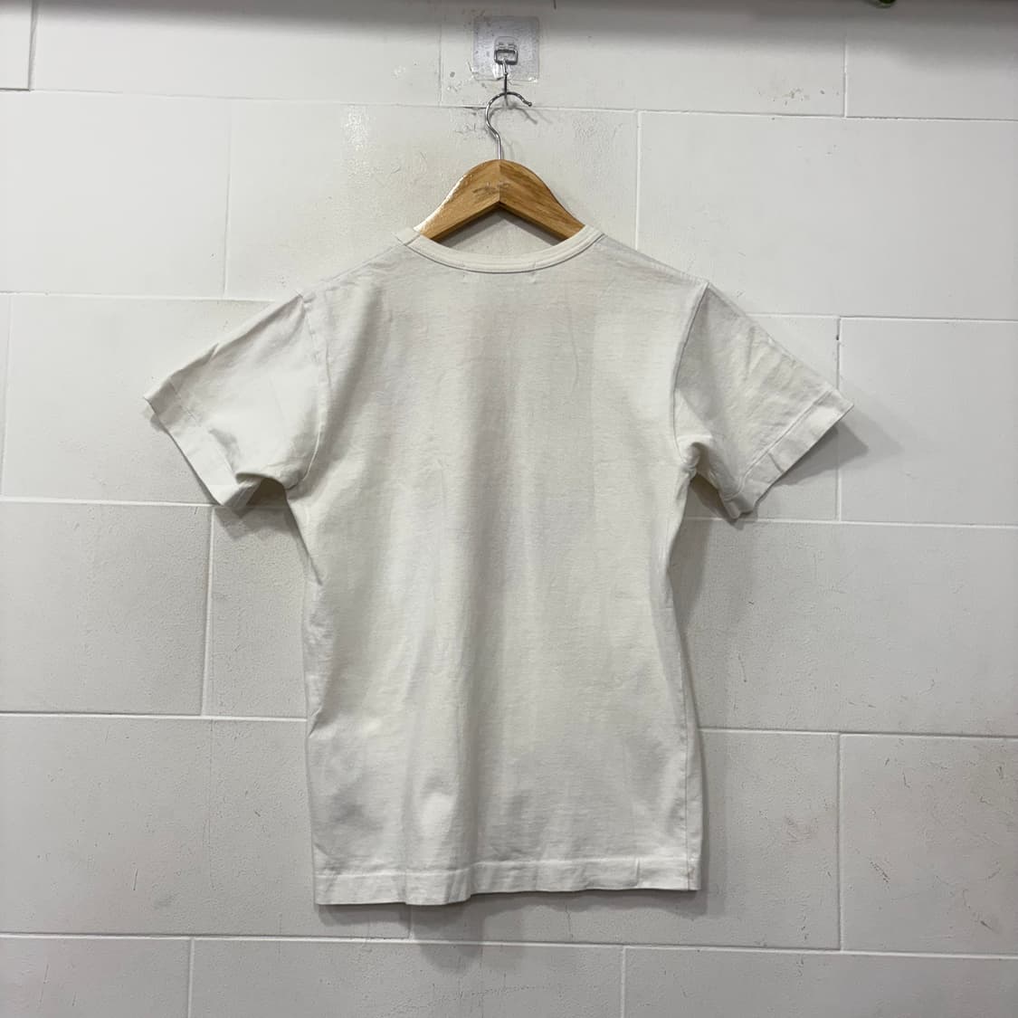 꼼데가르송 플레이 빅 레드하트 로고 티셔츠 상품이미지4