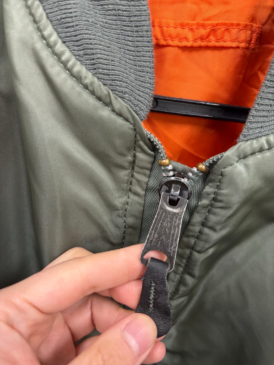 알파 인더스트리 MA-1 항공 점퍼 상품이미지5