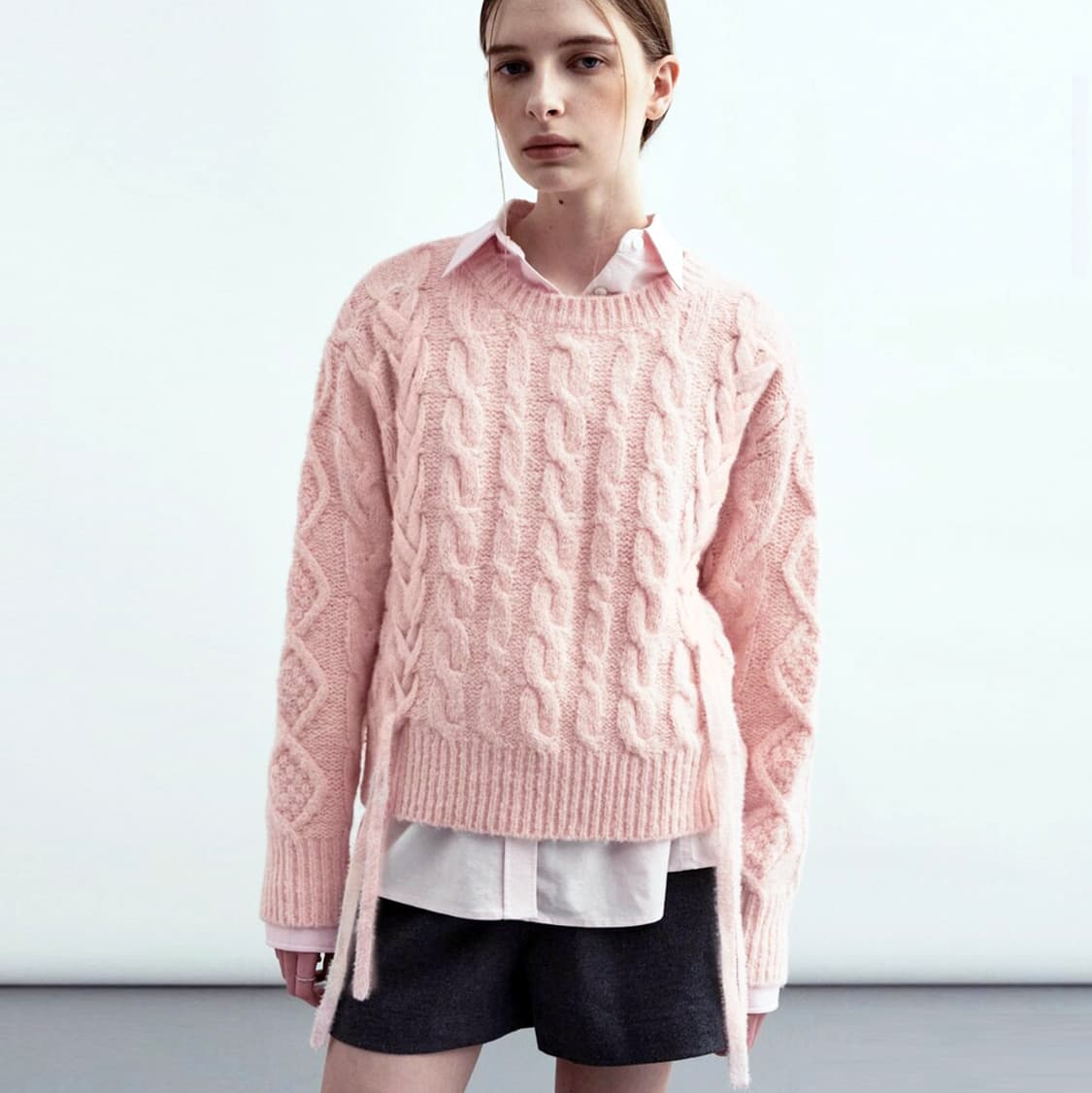 몽돌(MONGDOL) 리본 레이스업 케이블 니트 프리사이즈 새상품 상품이미지1