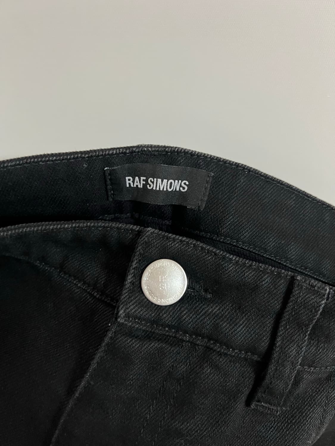 RAF SIMONS classic fit black jeans 상품이미지4