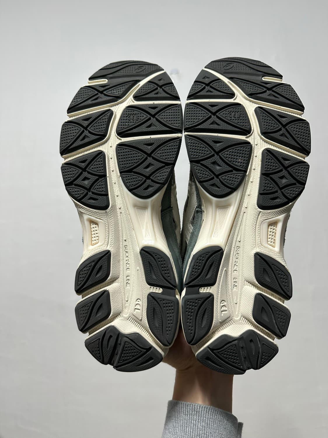 아식스 젤 NYC 그래파이트 그레이 상품이미지6