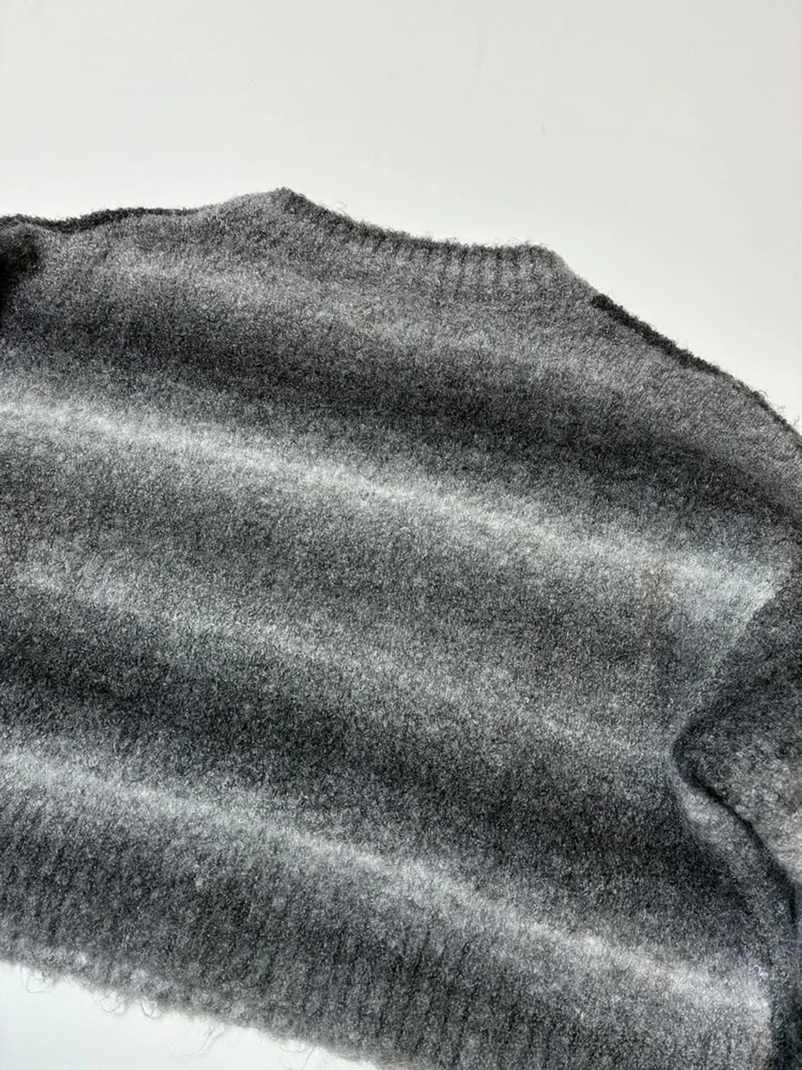 어반드레스 23FW 그라데이션 크롭 니트 PN9353 상품이미지5