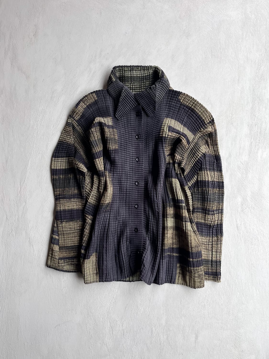 Issey Miyake 상품이미지1