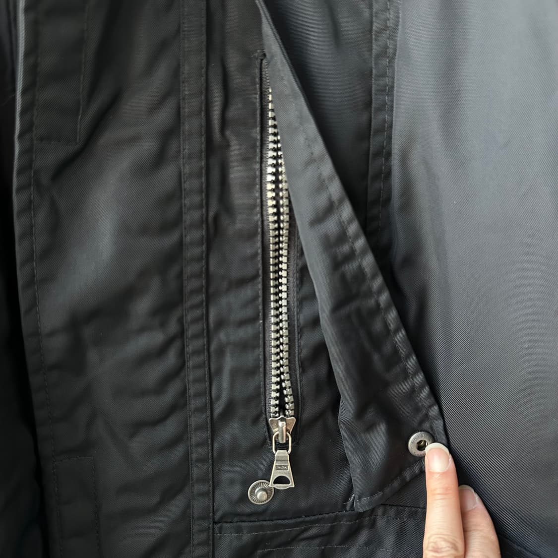 폴로 랄프로렌 나일론 유틸리티 다운 자켓 블랙 L 상품이미지5