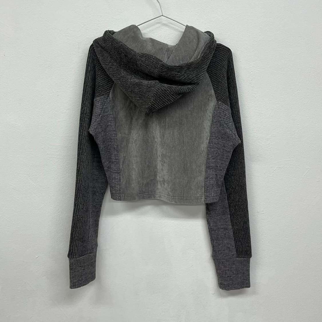 앤더슨벨 벨벳 링클 타이트 크롭 후드티(L) 상품이미지6