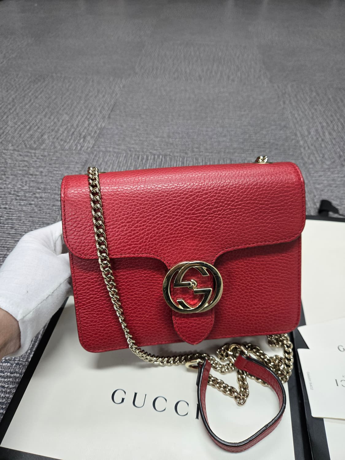 [특가][정품] 구찌 인터로킹 레드 숄더백 상품이미지1