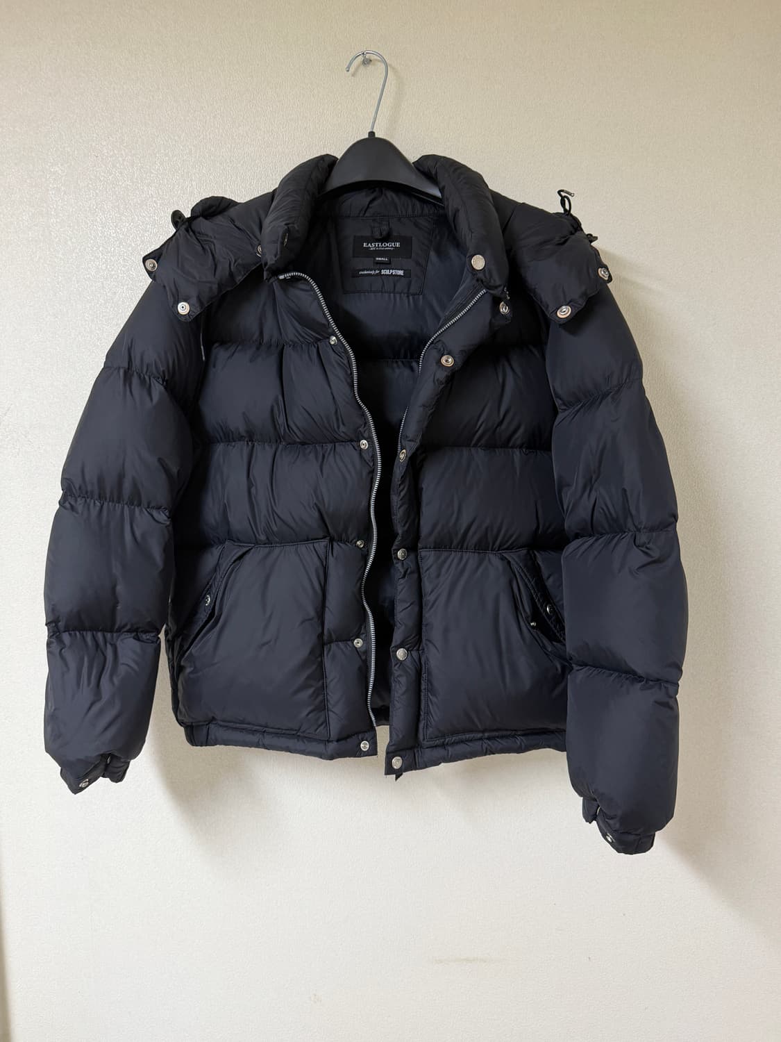 이스트로그 패딩 상품이미지1