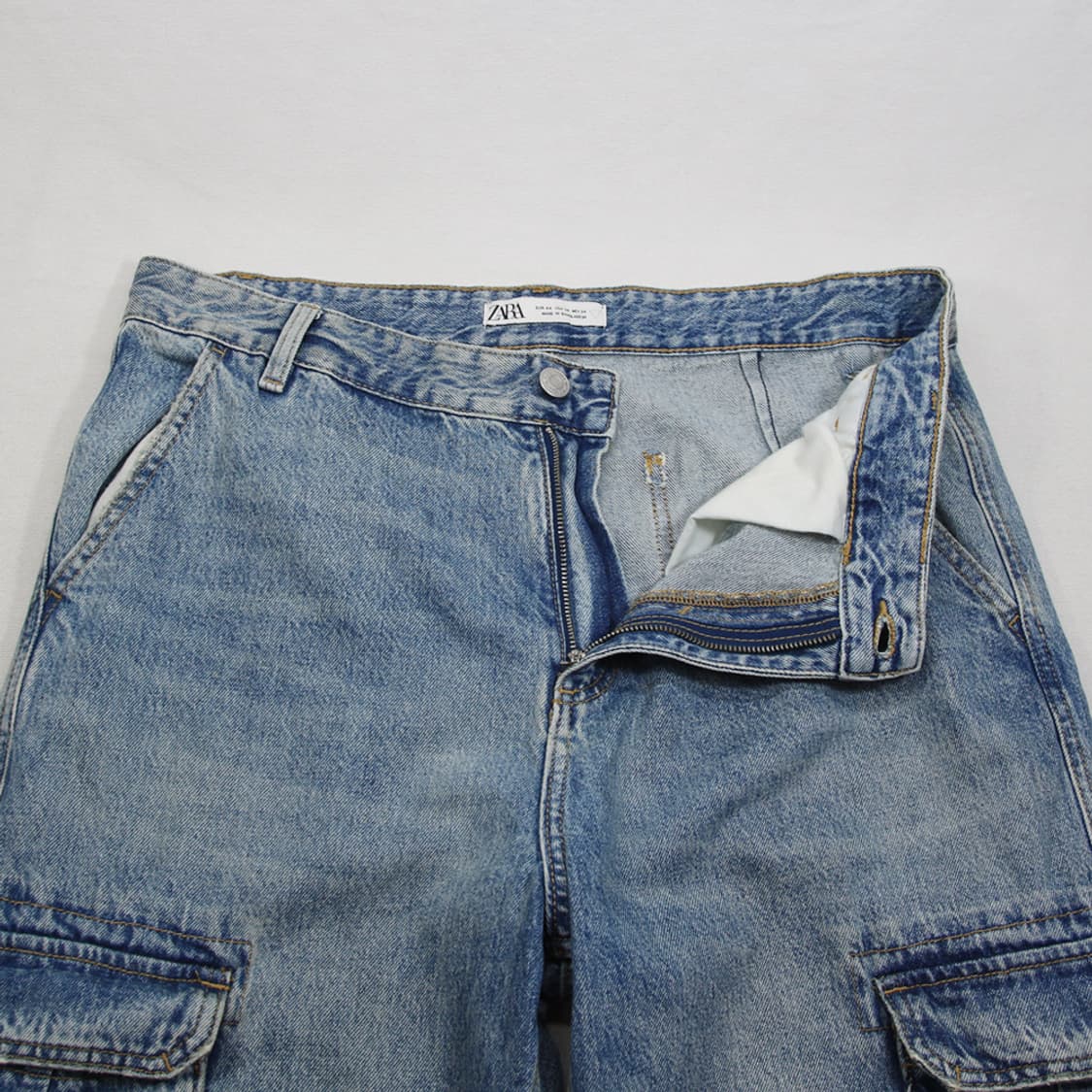(착용컷) ZARA 데님 카고 팬츠 (남성용 34) 상품이미지5
