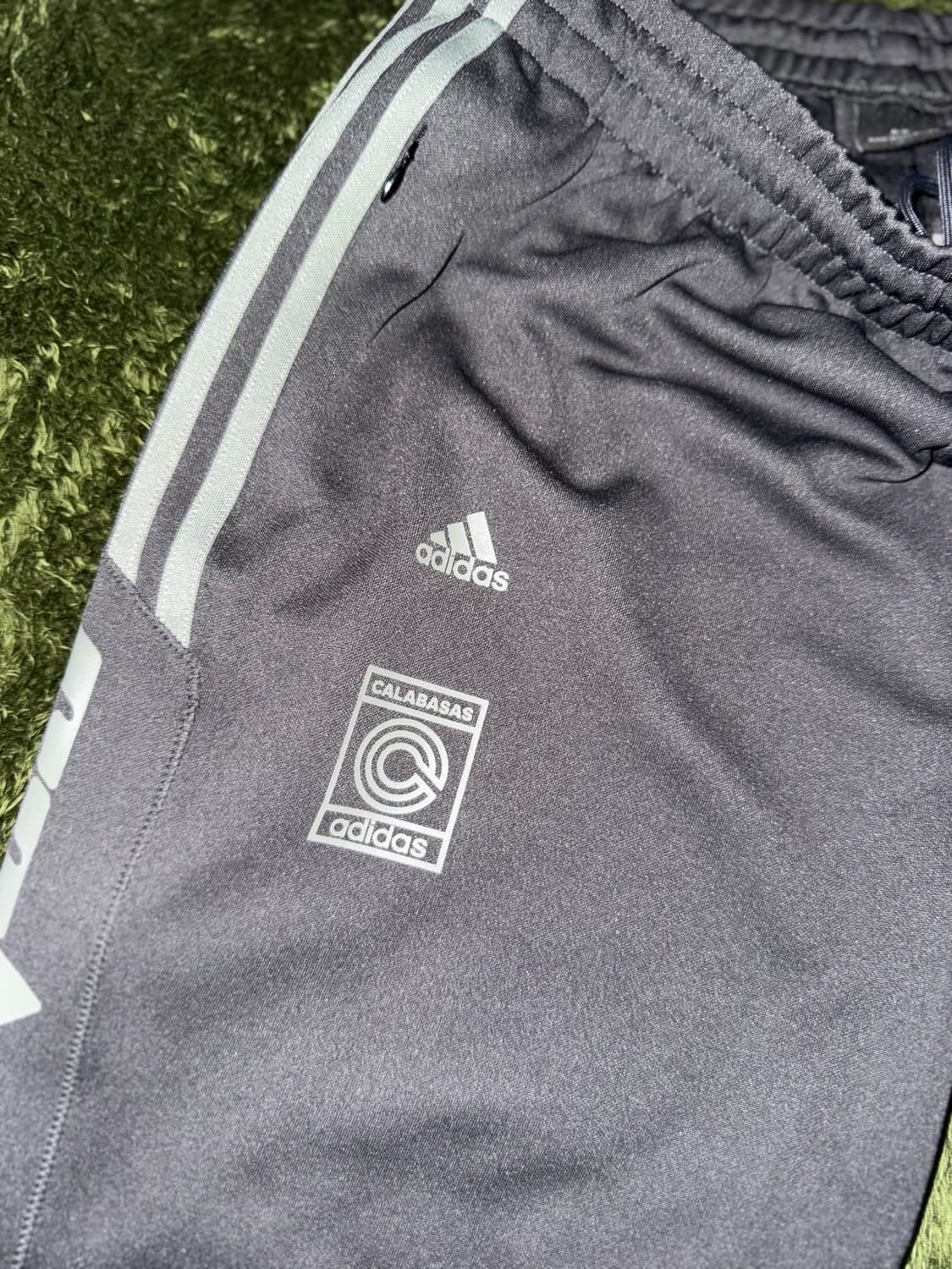 [M] 아디다스 이지 칼라바사스 트랙 팬츠 상품이미지4