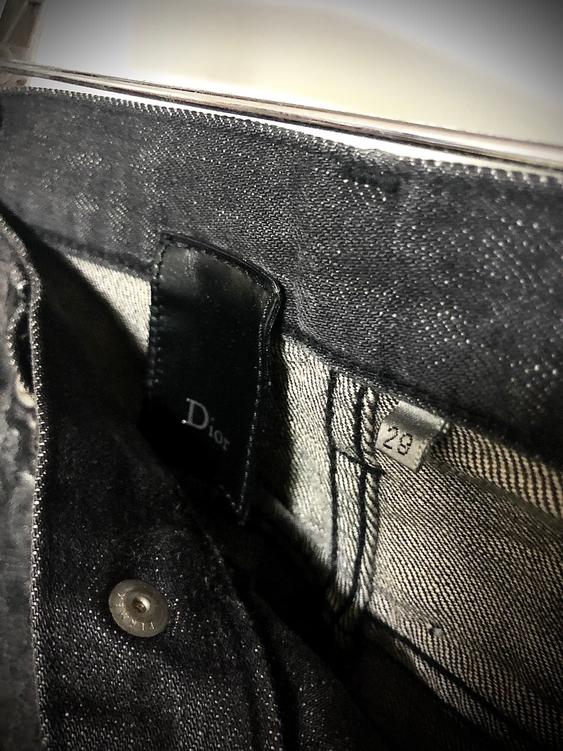 디올옴므 08s 블랙왁스 코팅 데님 상품이미지5