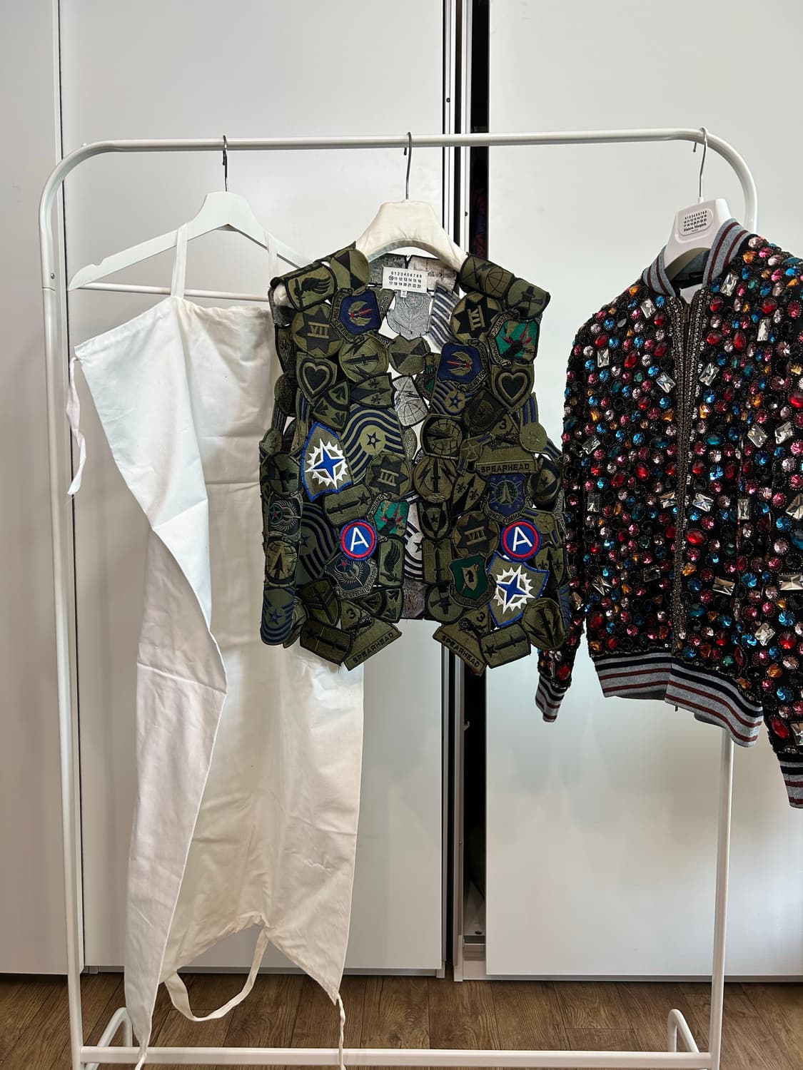 마르지엘라 밀리터리 인시그니아 베스트 상품이미지1