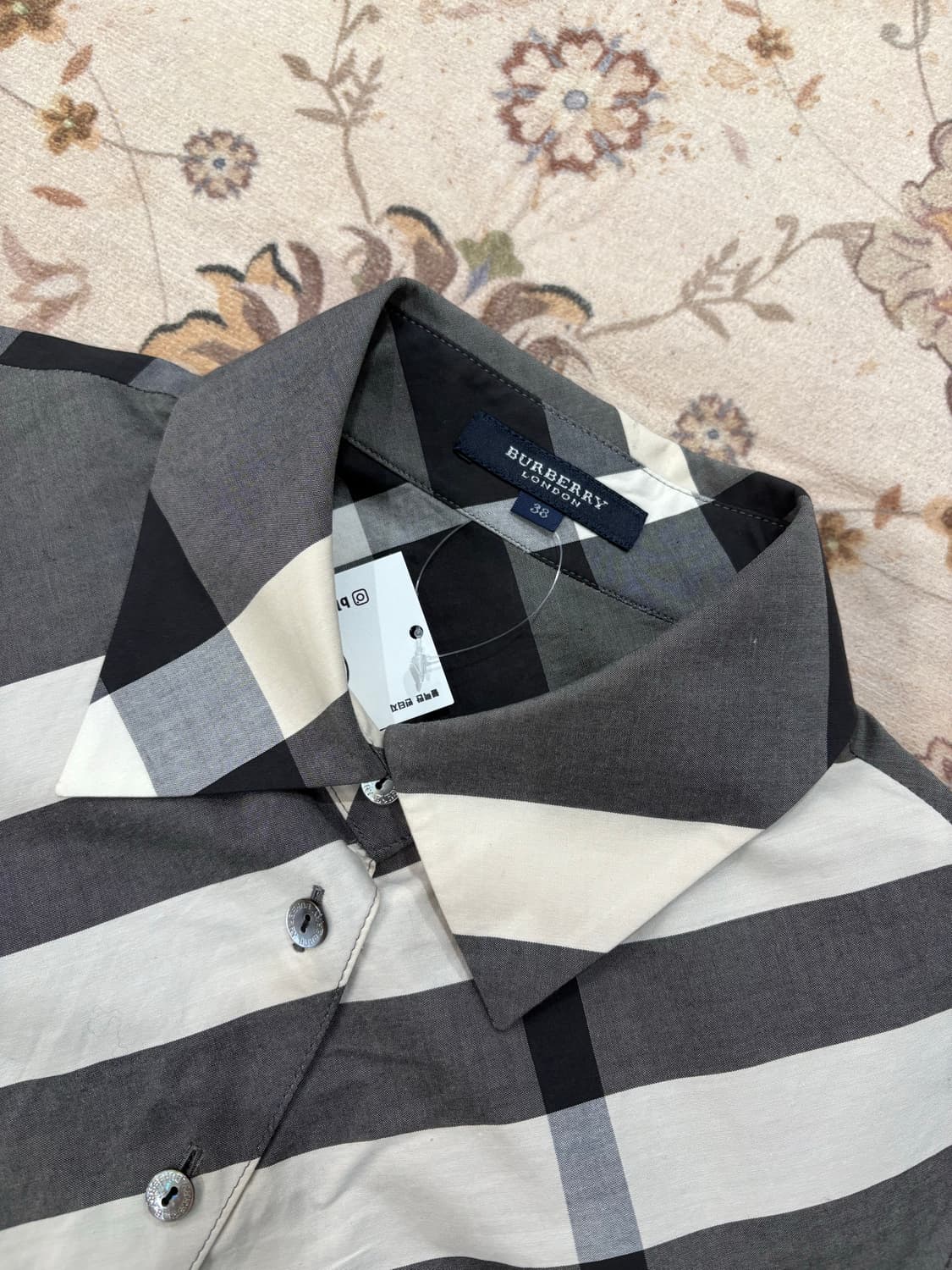 버버리 체크패턴 로고 7부셔츠 상품이미지3