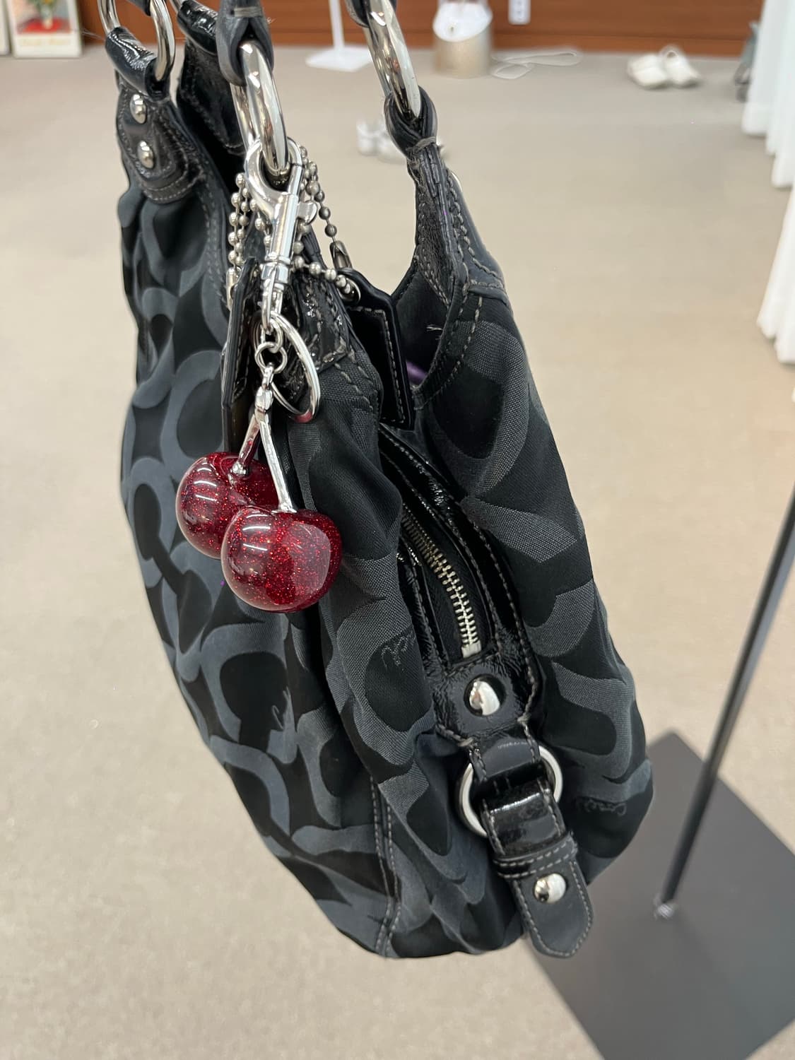 Coach Black Logo Shoulder Bag 상품이미지7
