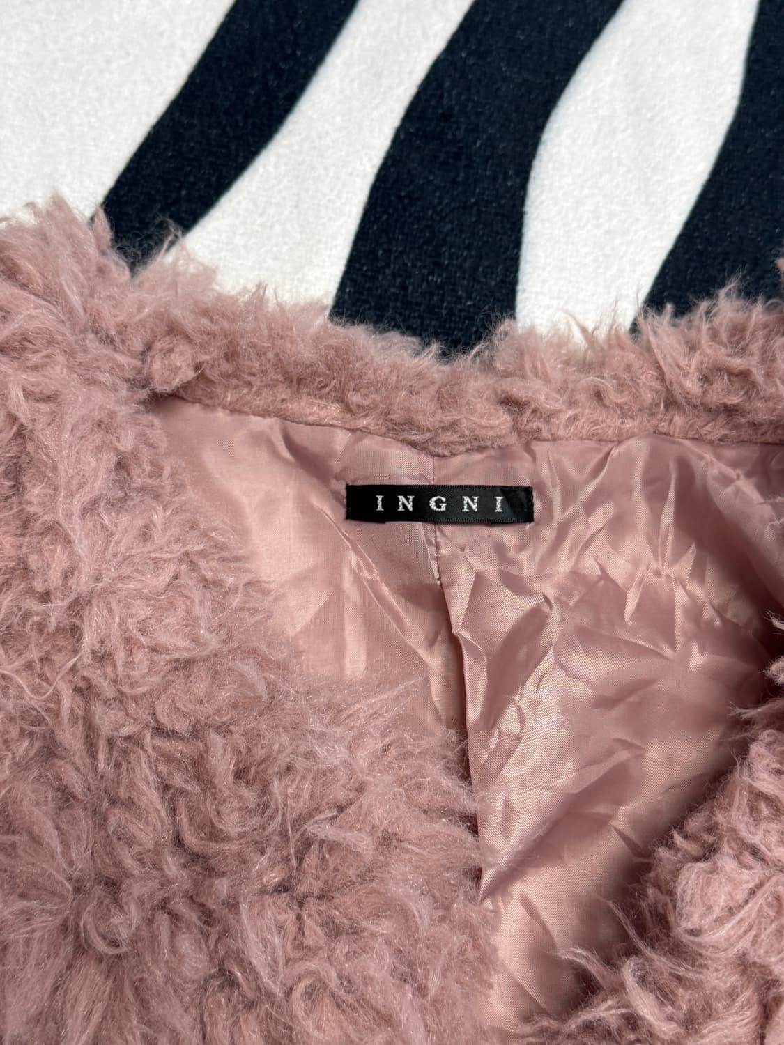 잉그니 핑크 퍼자켓 상품이미지2