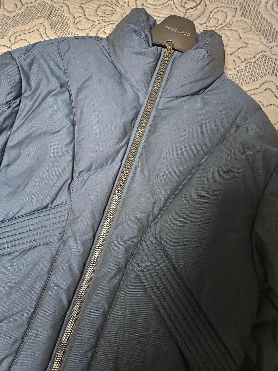 [M] 메종미네드 빌로우 푸퍼 구스 다운 점퍼 블루 블랙  패딩 자켓 상품이미지1