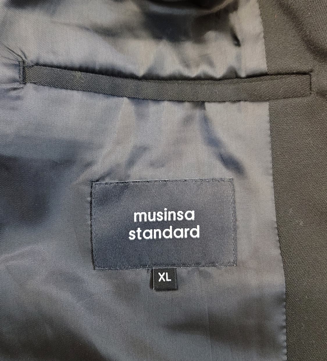 [105.XL] 무신사스탠다드 투웨이지퍼 릴렉스드 포켓 미니멀자켓 판매 상품이미지7