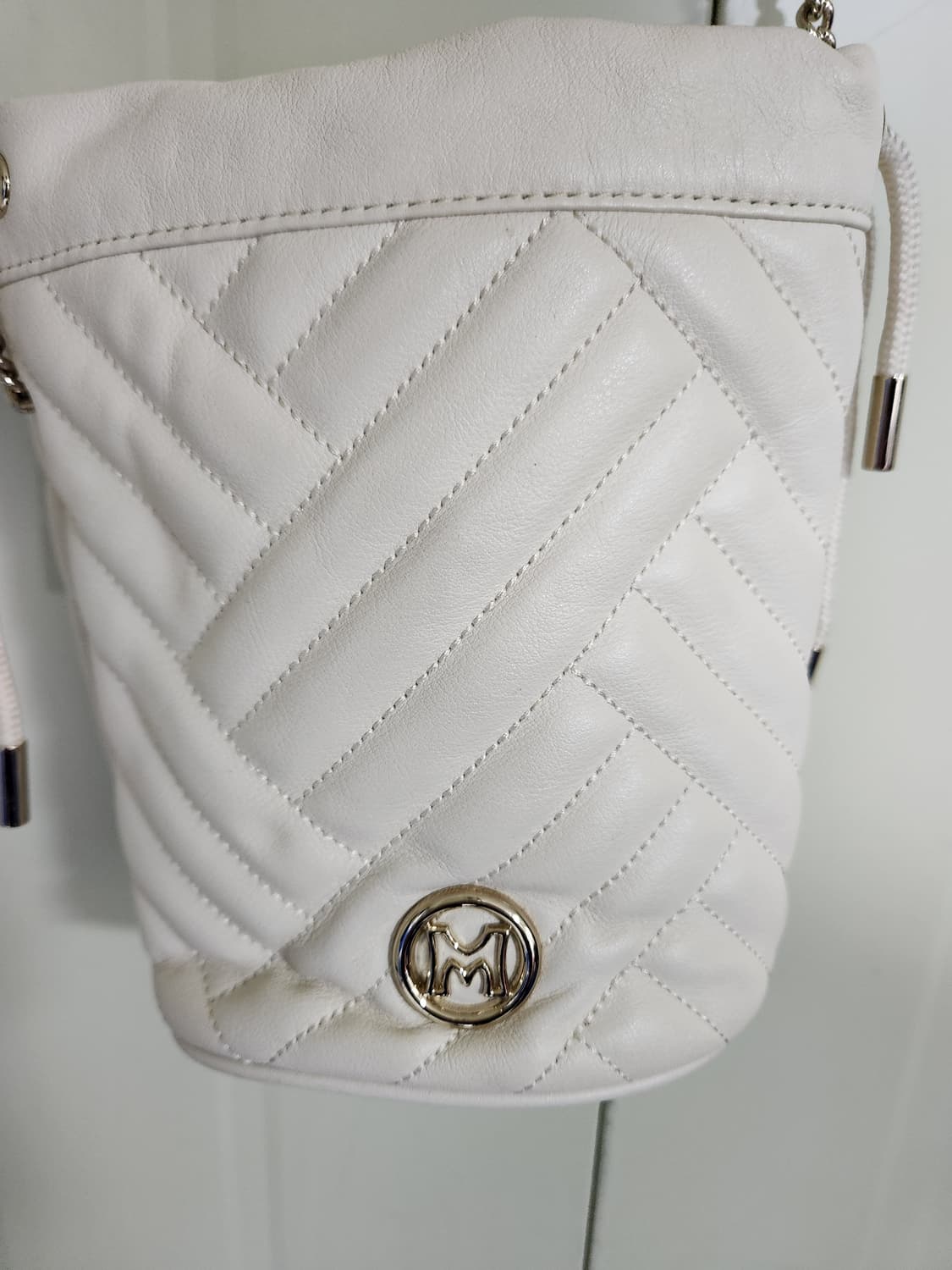 메트로시티 퀼팅 크로스 숄더백 상품이미지1