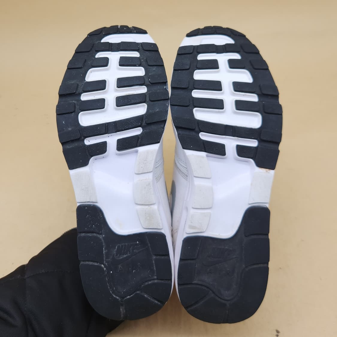 나이키 에어맥스1 울트라  여성운동화235 상품이미지3