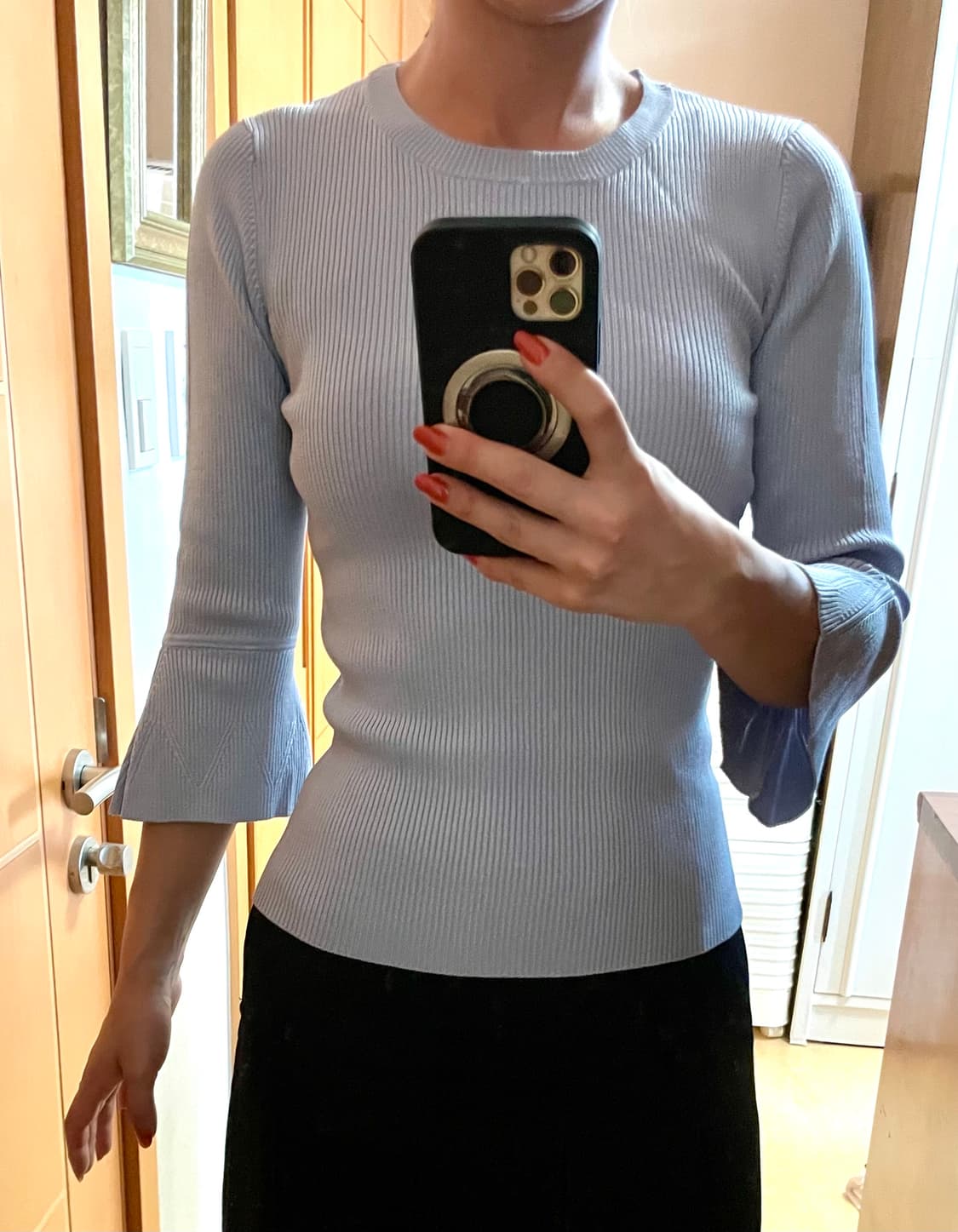 UTERQÜE Sky Blue Bell Sleeve Knit Top 상품이미지8