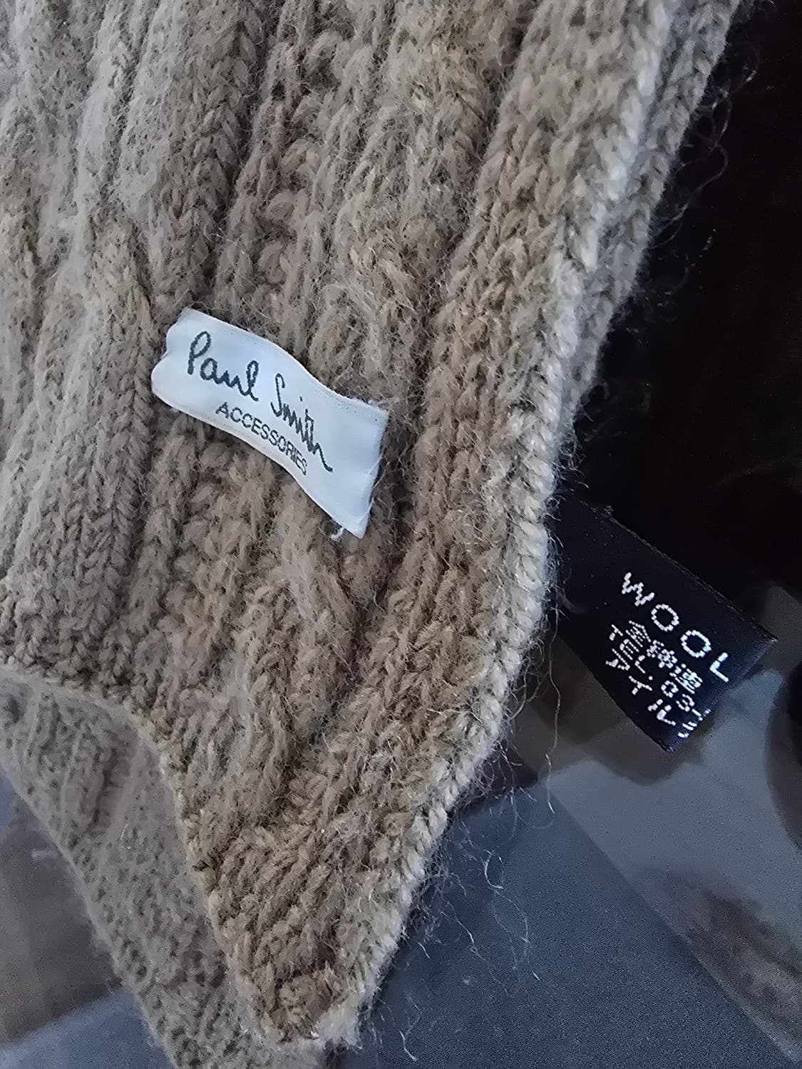 폴스미스 울100% 니트 머플러입니다. 상품이미지2