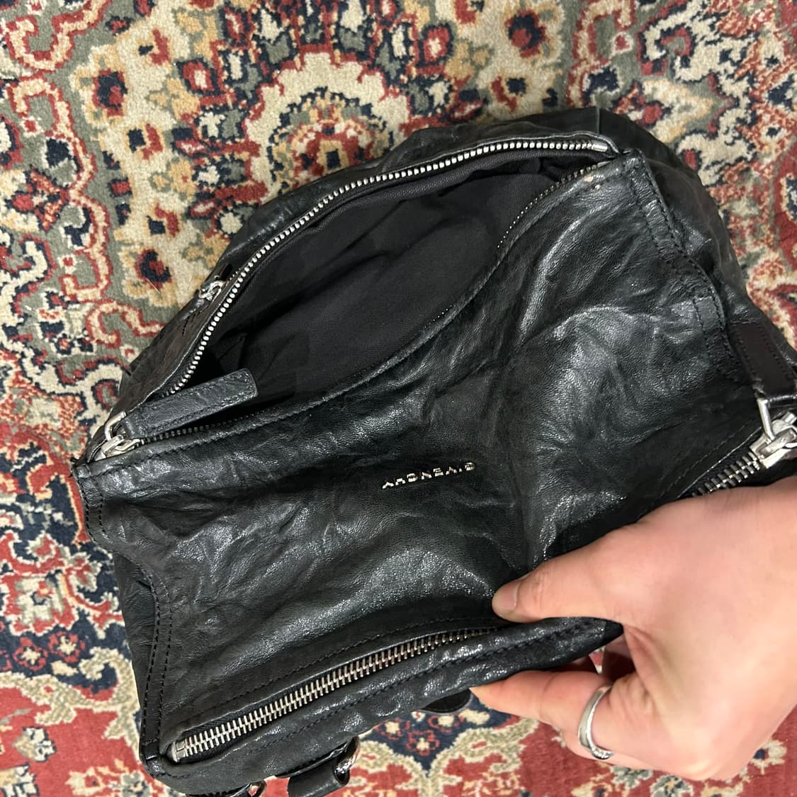 지방시 판도라 링클 숄더백 크로스백 블랙 상품이미지4