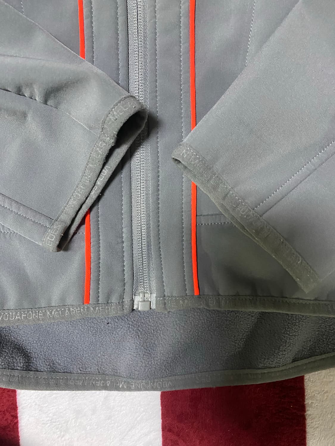 보다폰 맥라렌 벤츠 F1 팀자켓 상품이미지5