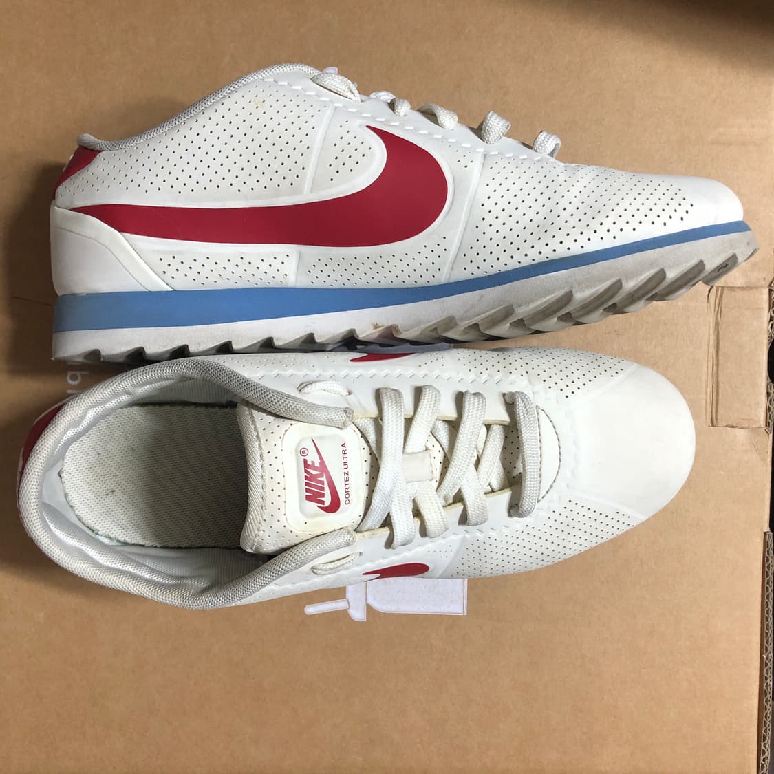 나이키 코르테즈 울트라 모이어 흰파빨 상품이미지3