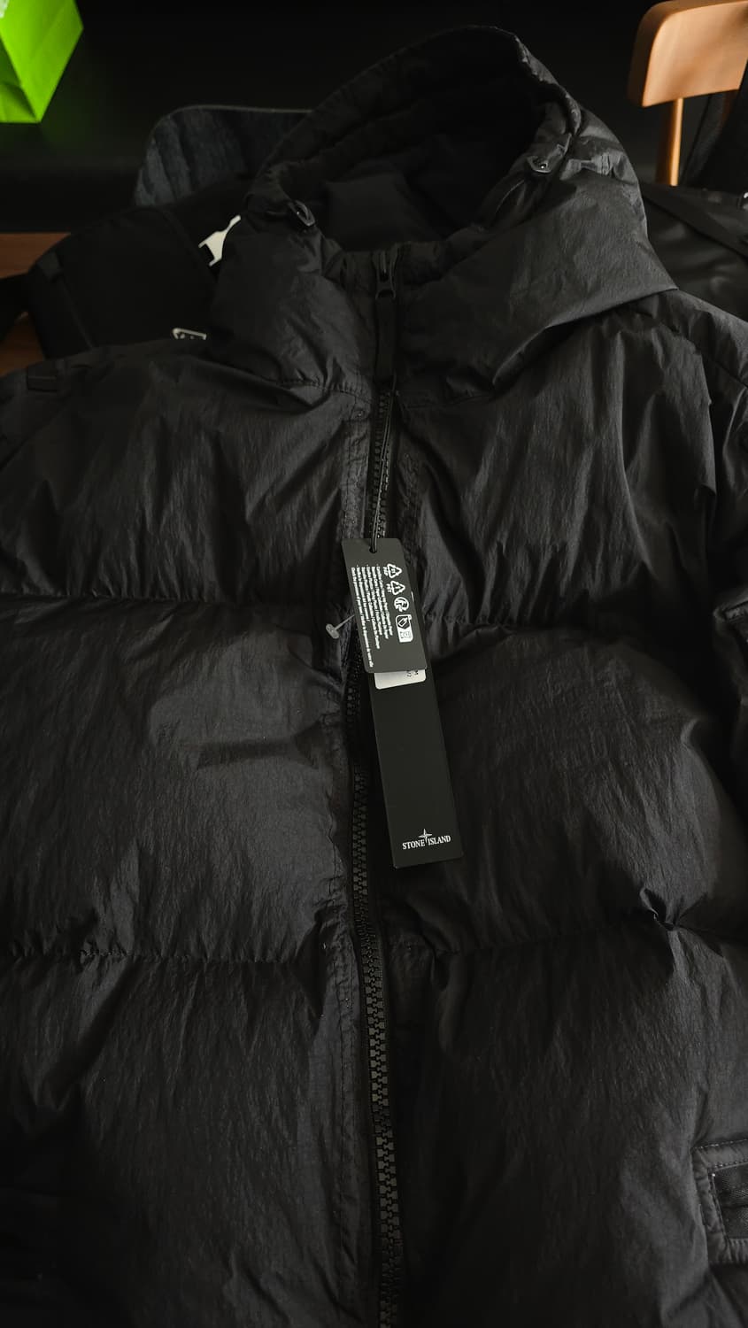 스톤아일랜드 40522 크링클랩스 후드 패딩 블랙 상품이미지3